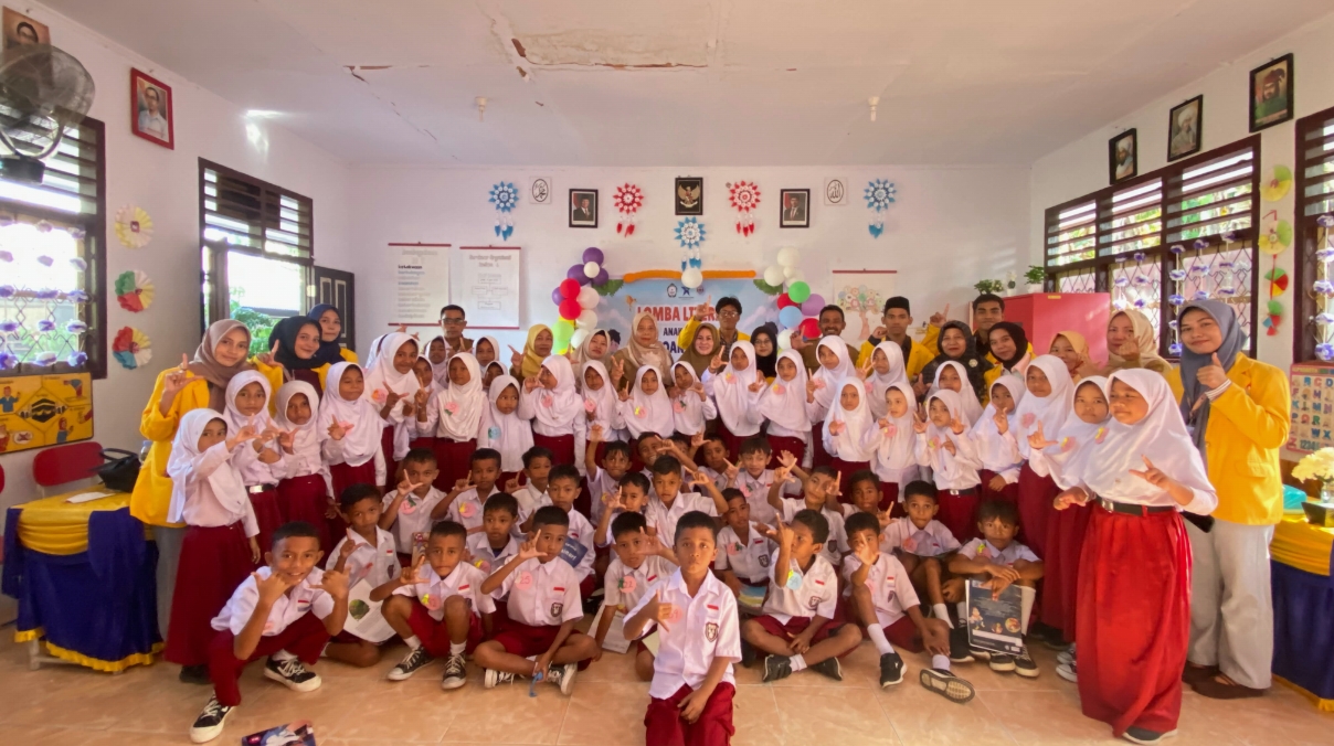 Mahasiswa KKN Tematik Literasi Unkhair Selenggarakan Lomba Literasi di SD Negeri 1 Toloa