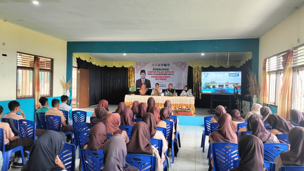 Hasby Yusuf Sosialisasikan 4 Pilar MPR RI kepada Siswa SMA Negeri 2 Tidore