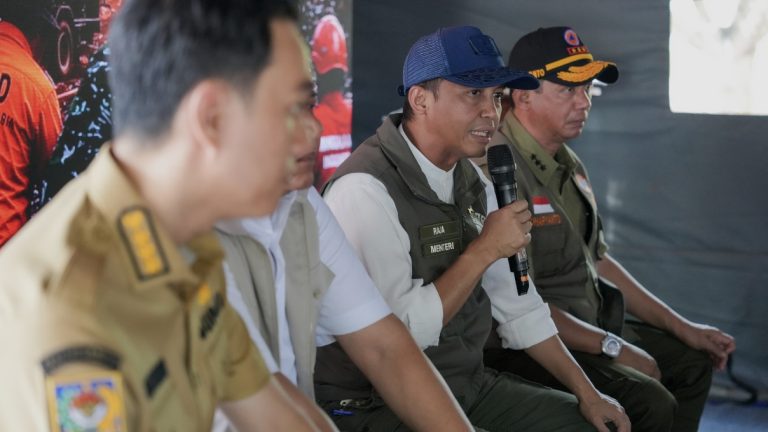 Menhut Raja Antoni Tegaskan Penegakan Hukum Karhutla, 6 Perusahaan Kalimantan Kena Sanksi