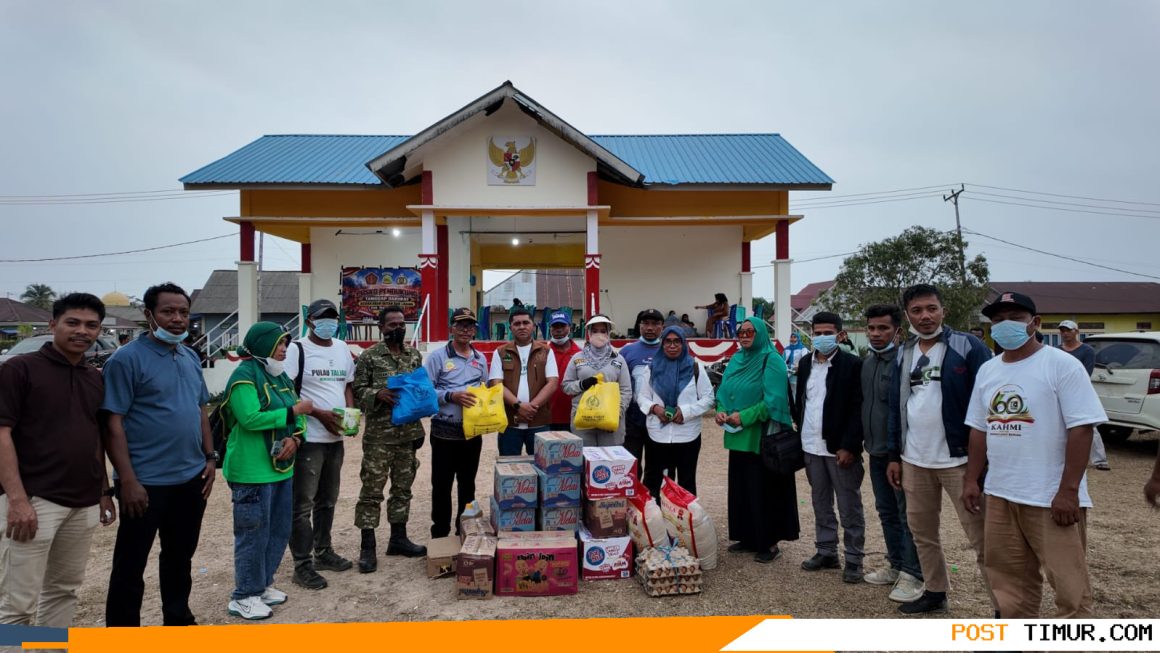 Tinjau Lokasi Kebakaran di Taliabu, Hasby Yusuf Salurkan Bantuan untuk Warga Terdampak